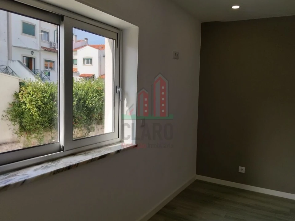 Apartamento T3 para Venda em Santa Clara e Castelo Viegas Foto 13