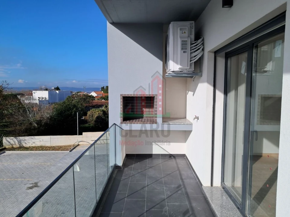Apartamento T3 para Venda em Condeixa-A-Velha e Condeixa-A-Nova Foto 1