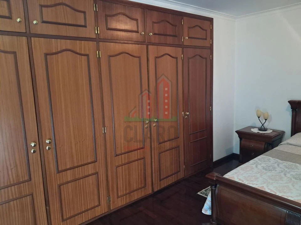 Apartamento T5 para Venda em Sé Nova, Santa Cruz, Almedina e São Bartolomeu Foto 13
