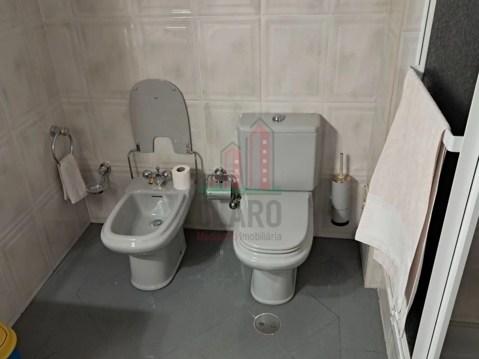 Apartamento T5 para Venda em Sé Nova, Santa Cruz, Almedina e São Bartolomeu Foto 19