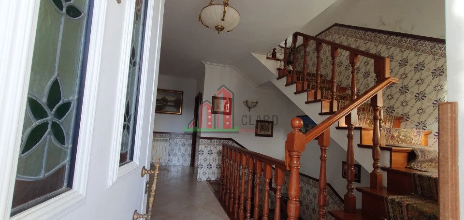 Moradia T5 para Venda em Santa Clara e Castelo Viegas Foto 24