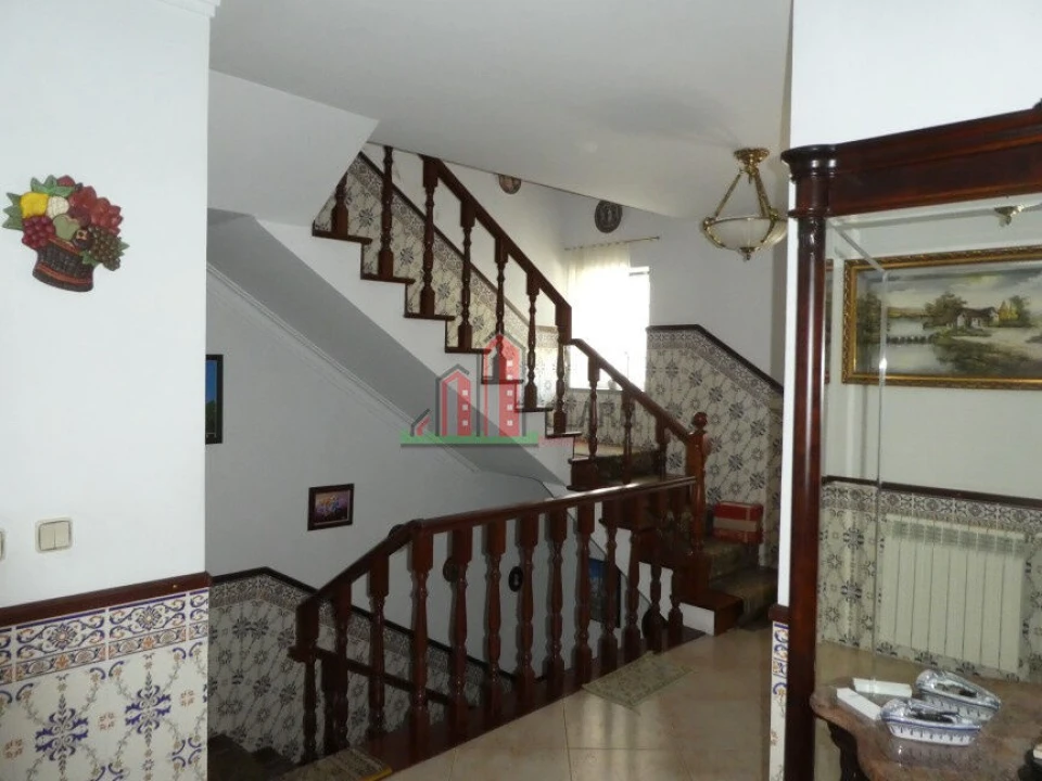 Moradia T5 para Venda em Santa Clara e Castelo Viegas Foto 16