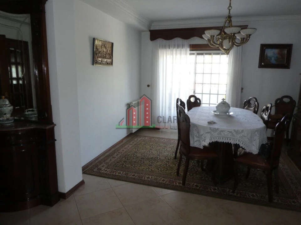 Moradia T5 para Venda em Santa Clara e Castelo Viegas Foto 14