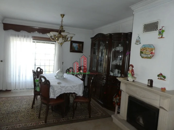 Moradia T5 para Venda em Santa Clara e Castelo Viegas Foto 5