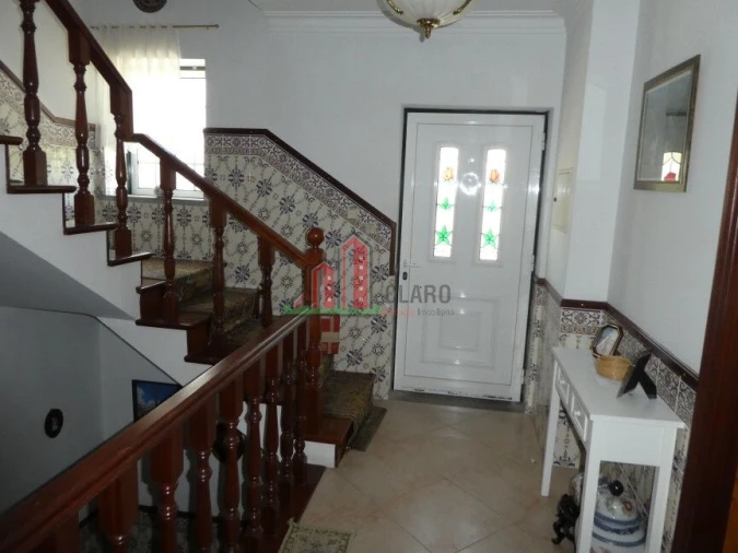 Moradia T5 para Venda em Santa Clara e Castelo Viegas Foto 12
