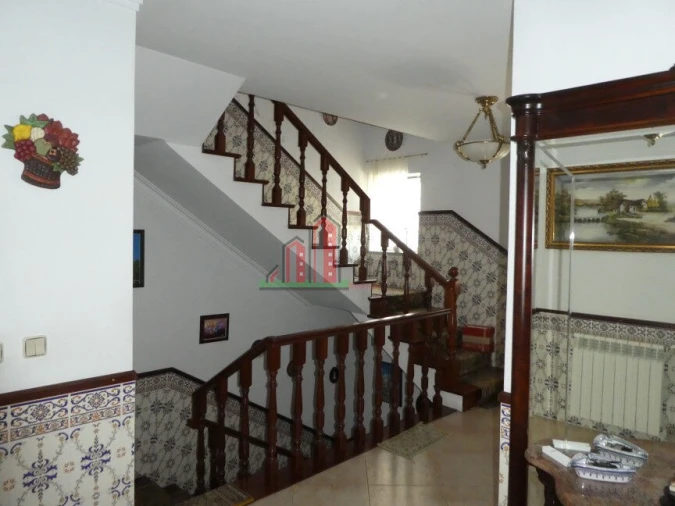 Moradia T5 para Venda em Santa Clara e Castelo Viegas Foto 16