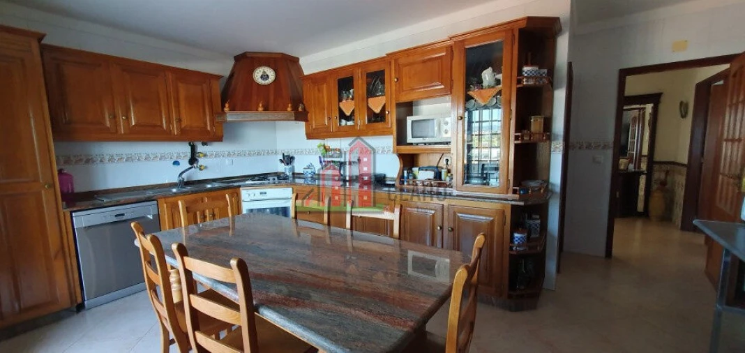 Moradia T5 para Venda em Santa Clara e Castelo Viegas Foto 2