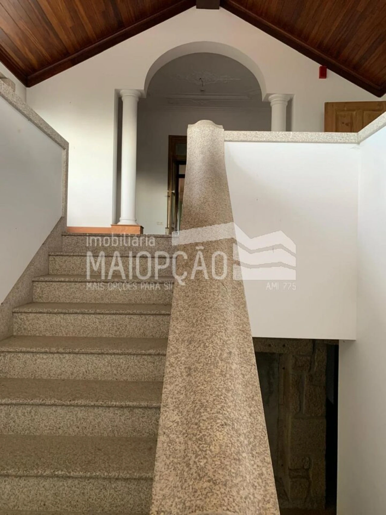 Moradia T9 para Venda em Santa Cruz da Trapa e São Cristóvão de Lafões Foto 19