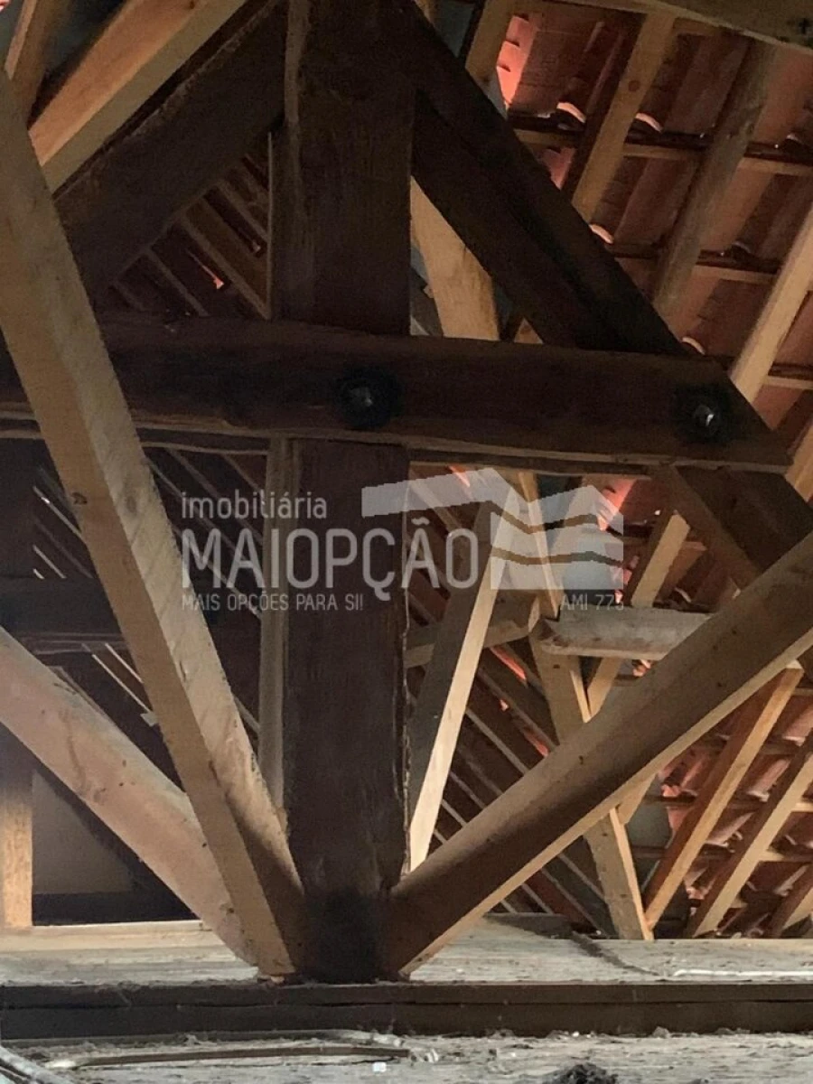 Moradia T9 para Venda em Santa Cruz da Trapa e São Cristóvão de Lafões Foto 20