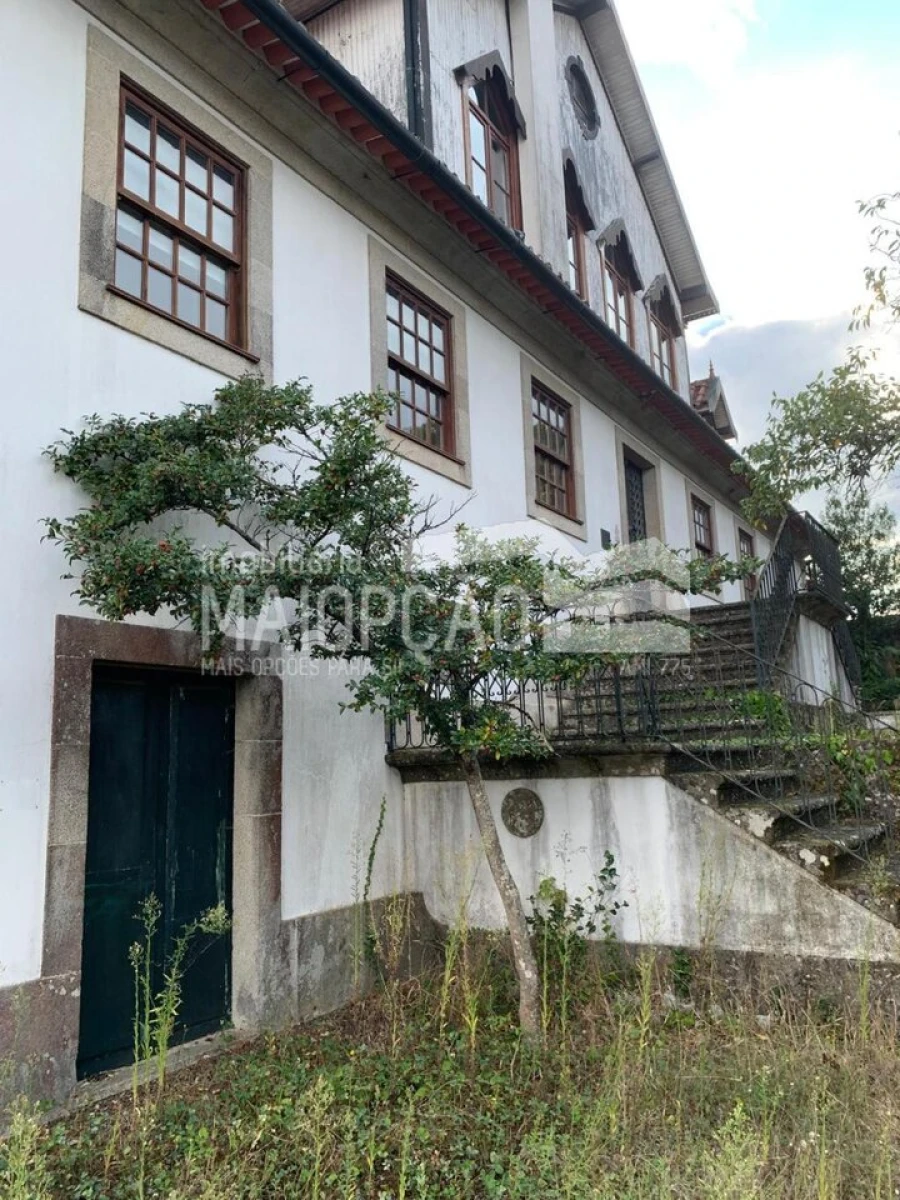 Moradia T9 para Venda em Santa Cruz da Trapa e São Cristóvão de Lafões Foto 6