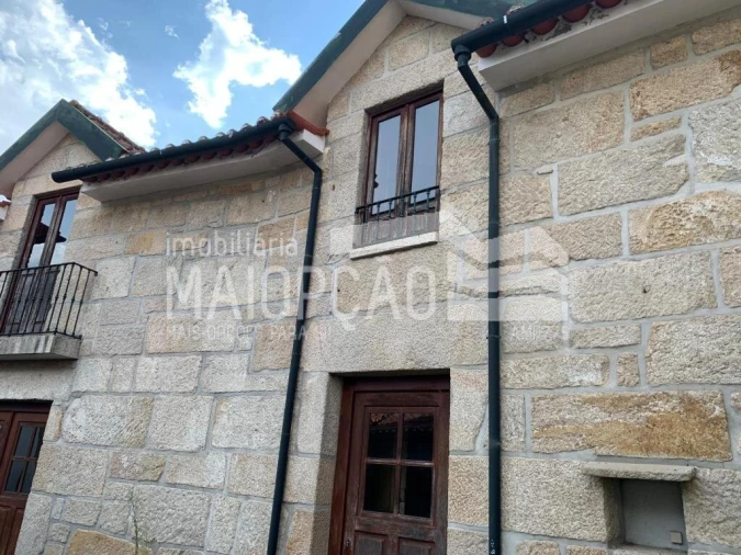 Moradia T9 para Venda em Santa Cruz da Trapa e São Cristóvão de Lafões Foto 7