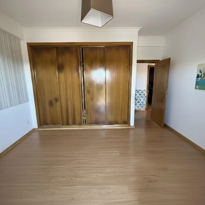 Apartamento T4 para Venda em Salvaterra de Magos e Foros de Salvaterra Foto 6