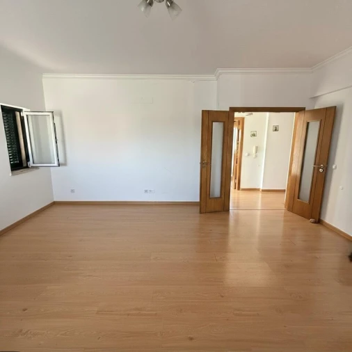 Apartamento T4 para Venda em Salvaterra de Magos e Foros de Salvaterra Foto 8