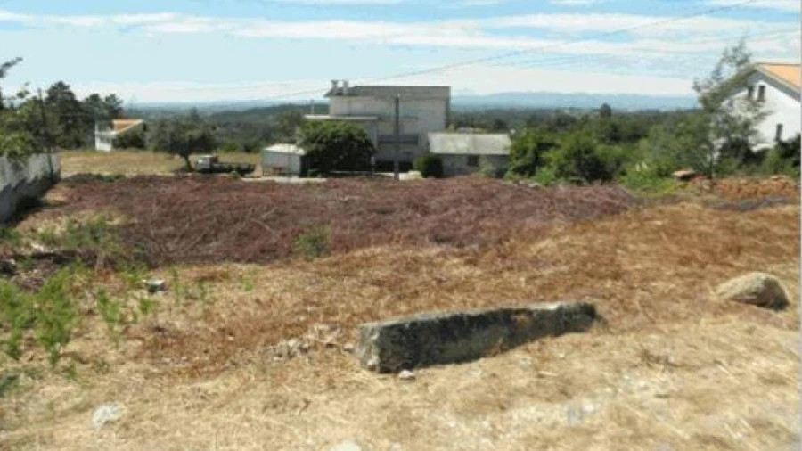 Terreno para Venda em Covas e Vila Nova de Oliveirinha