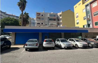 Loja para Venda em Póvoa de Santo Adrião e Olival Basto