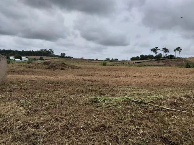 Terreno para Venda em Campelos e Outeiro da Cabeça Foto 2