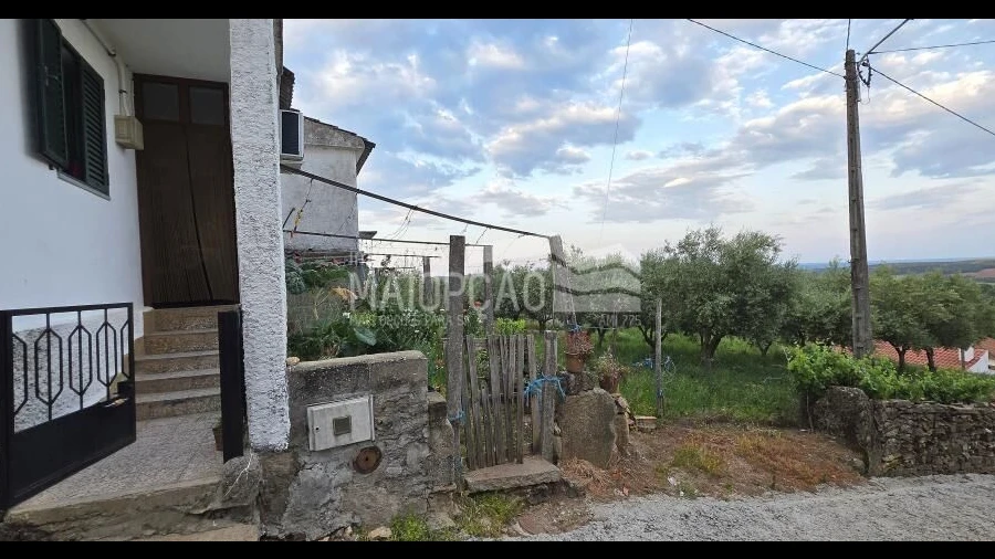 Moradia T3 para Venda em Mogadouro, Valverde, Vale de Porco e Vilar de Rei