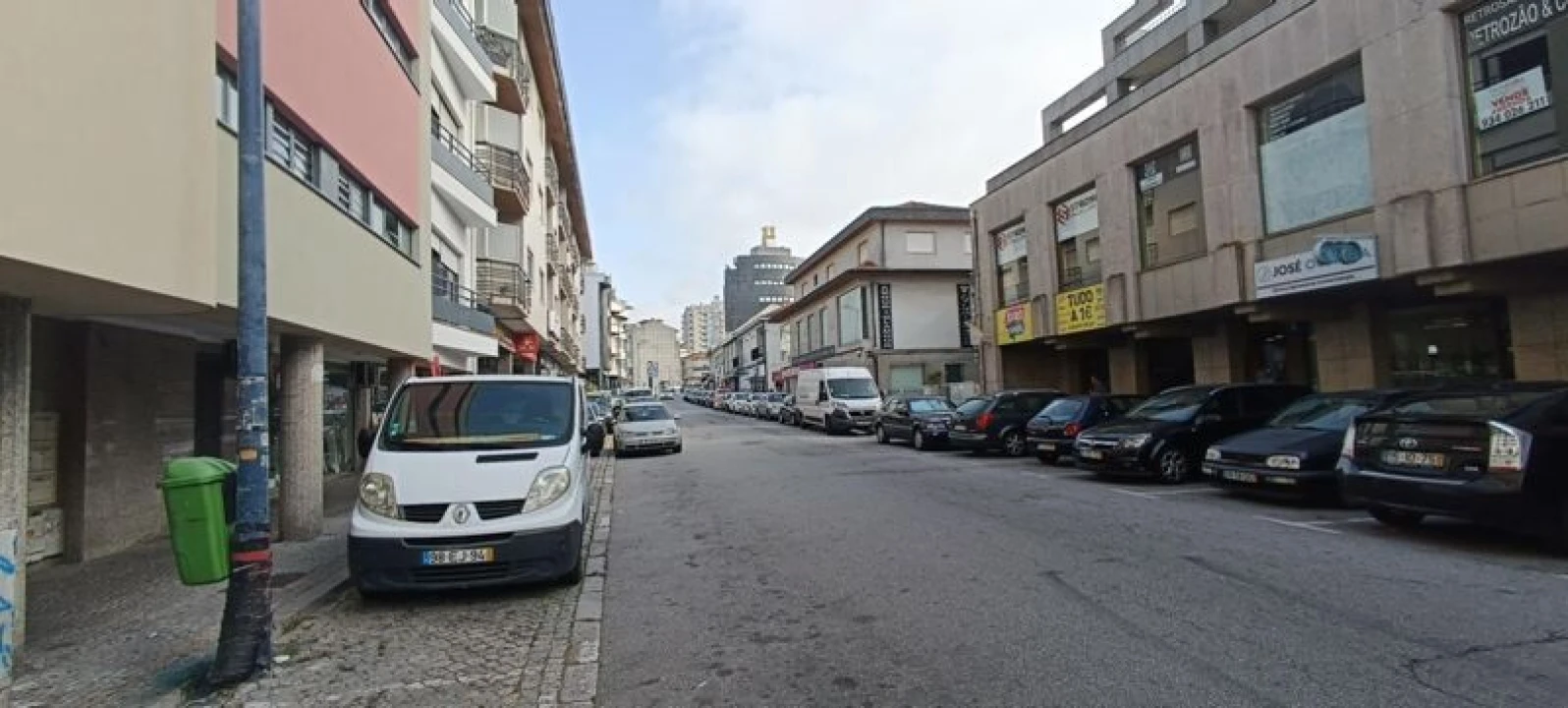 Loja para Venda em Gondomar (São Cosme), Valbom e Jovim Foto 6