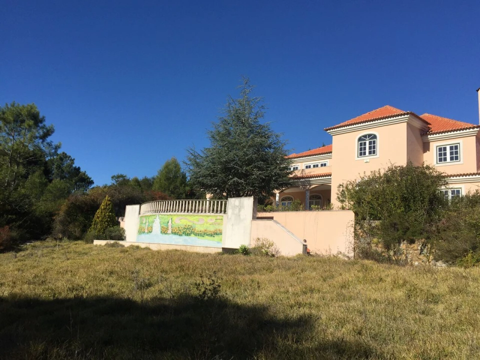 Moradia T6 para Venda em Queluz e Belas Foto 2