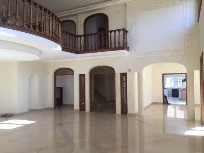 Moradia T6 para Venda em Queluz e Belas Foto 7