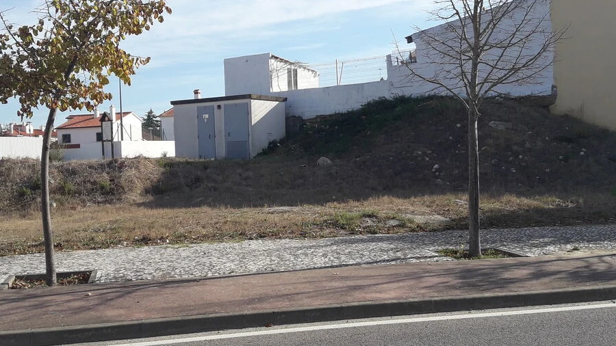 Terreno para Venda em Achete, Azoia de Baixo e Póvoa de Santarém