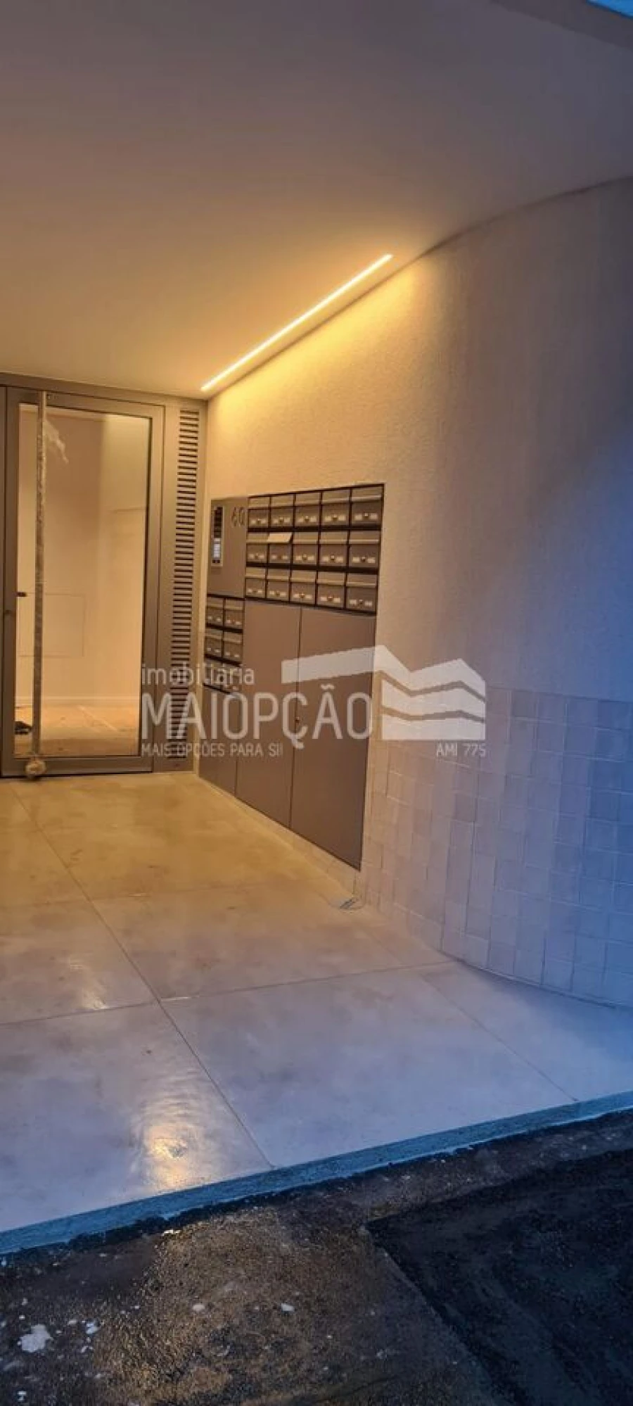 Apartamento T2 para Venda em Mafamude e Vilar do Paraíso Foto 7