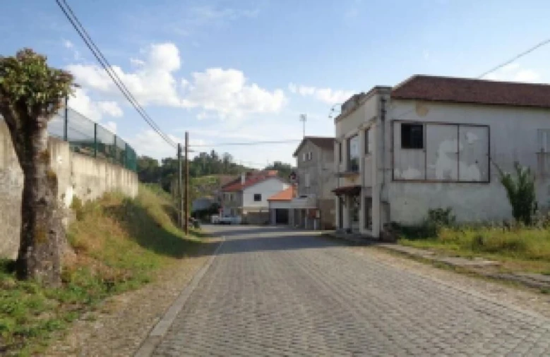Loja para Venda em Ovoa e Vimieiro Foto 1