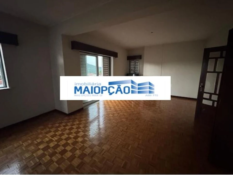 Moradia T4 para Venda em Sernancelhe e Sarzeda Foto 1