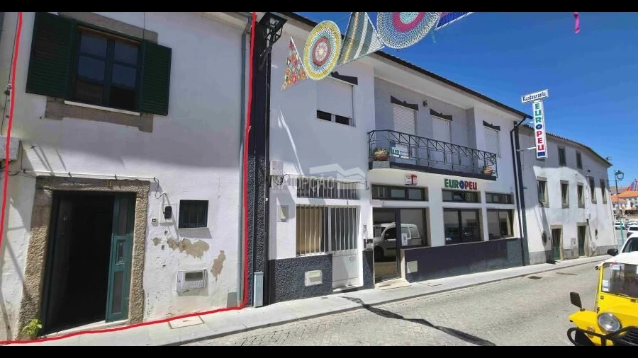 Moradia T3 para Venda em Mogadouro, Valverde, Vale de Porco e Vilar de Rei