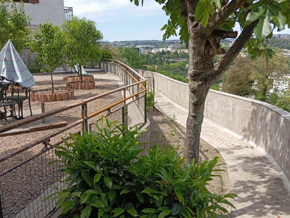 Moradia T4 para Venda em Amarante (São Gonçalo), Madalena, Cepelos e Gatão Foto 4