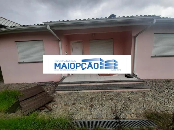 Moradia T2 para Venda em Oliveira de Frades, Souto de Lafões e Sejães Foto 5