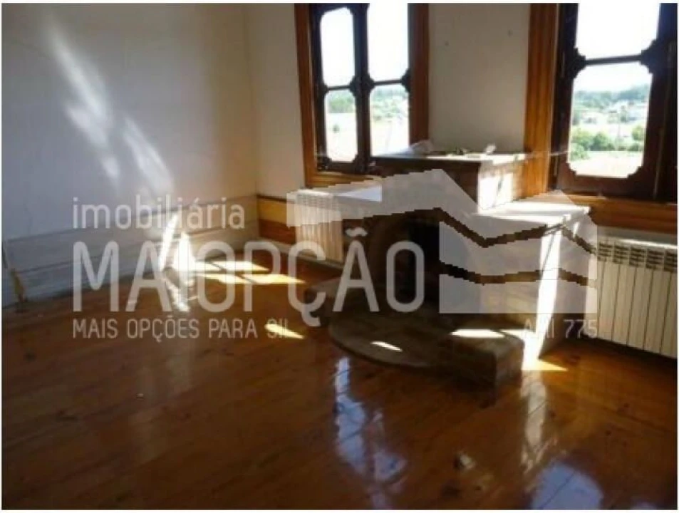 Prédio para Venda em Santa Cruz da Trapa e São Cristóvão de Lafões Foto 5