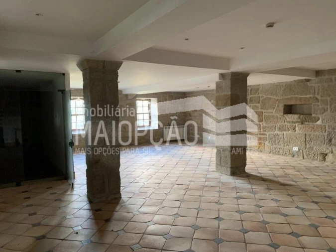 Prédio para Venda em Santa Cruz da Trapa e São Cristóvão de Lafões Foto 7