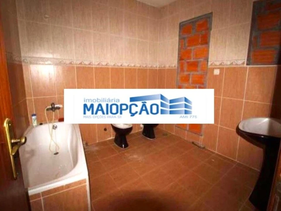 Moradia T3 para Venda em Brunhozinho, Castanheira e Sanhoane Foto 5