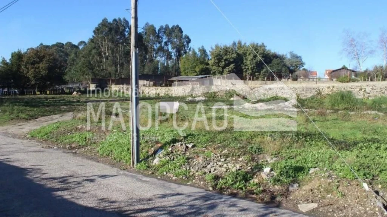 Terreno para Venda em Serzedo e Perosinho Foto 1