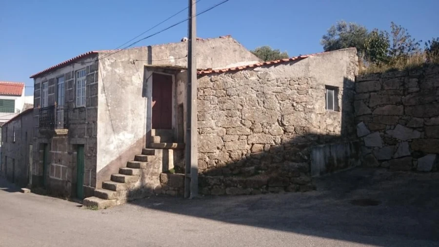 Moradia T1 para Venda em São Pedro e Santa Maria e Vila Boa do Mondego Foto 2