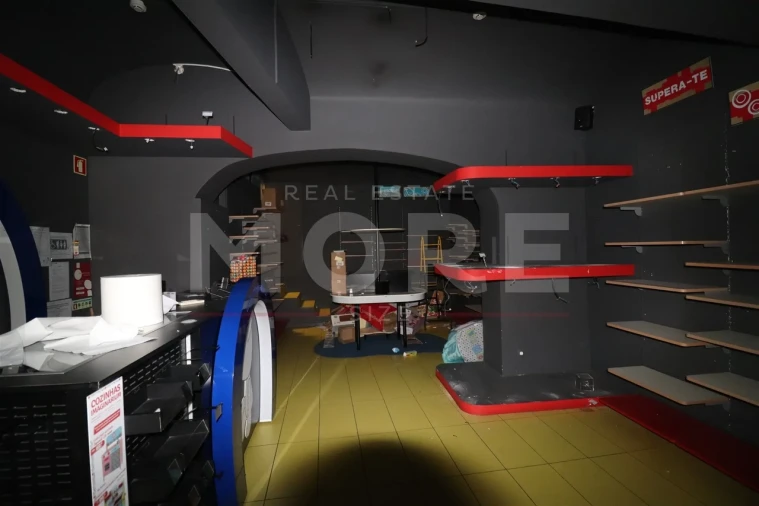 Loja para Venda em Évora (São Mamede, Sé, São Pedro e Santo Antão)