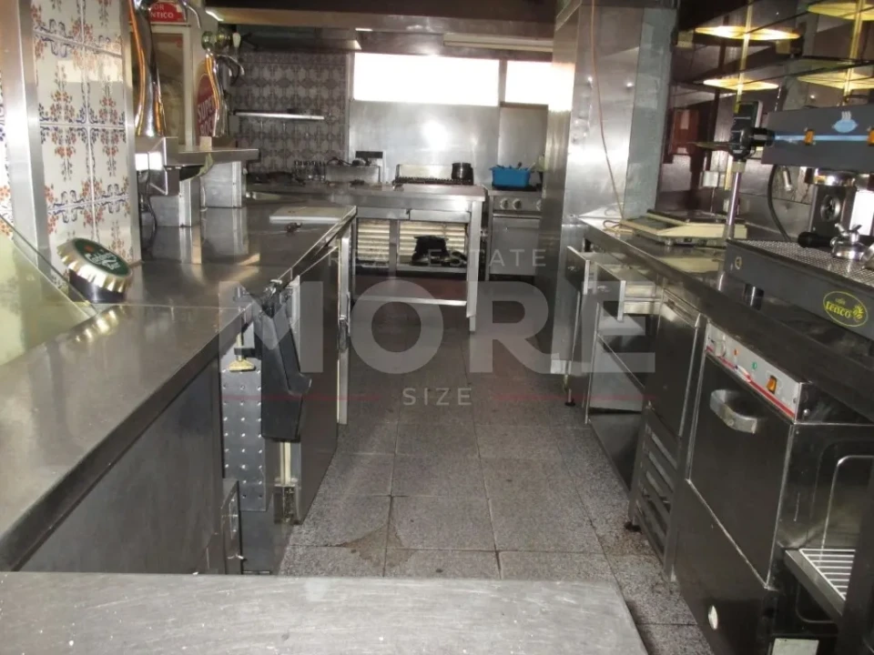 Loja para Venda em Almeirim Foto 1