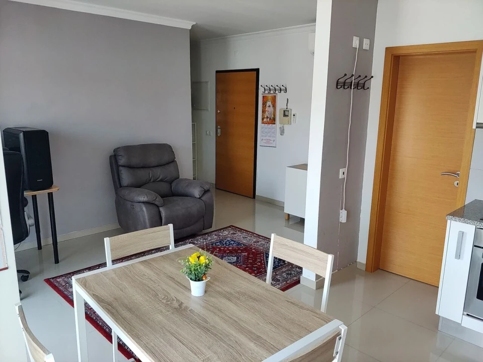 Apartamento T1 para Venda em Algoz e Tunes Foto 2