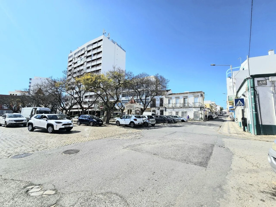 Moradia T8 para Venda em Faro (Sé e São Pedro) Foto 22