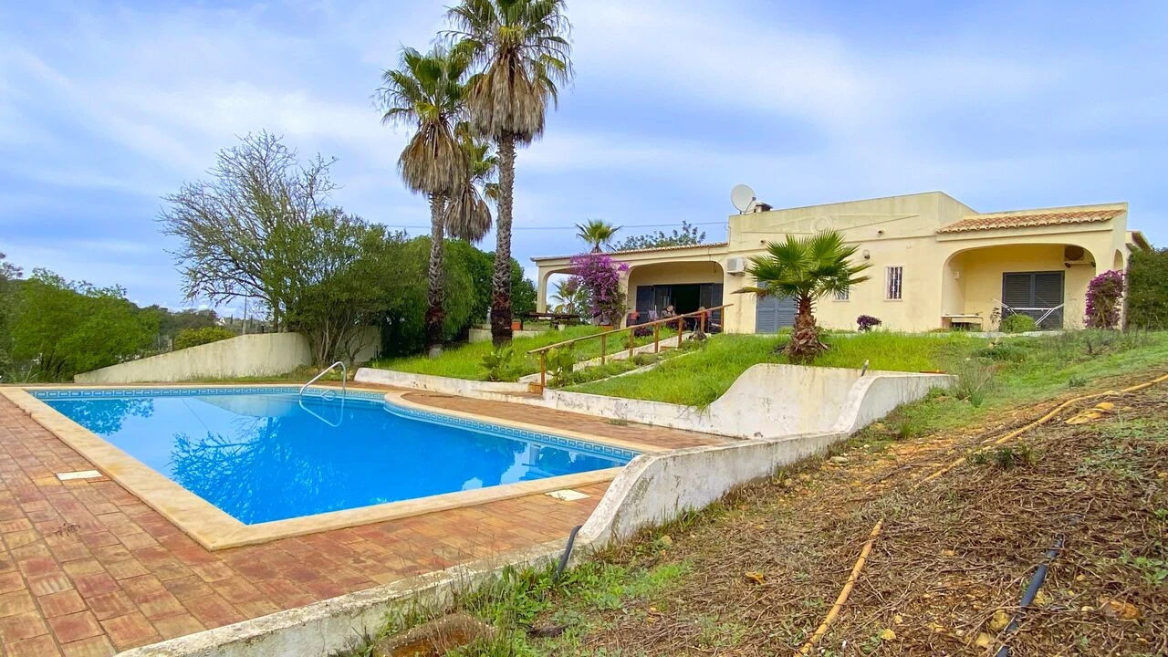 Quinta T3 para Venda em Estômbar e Parchal Foto 2