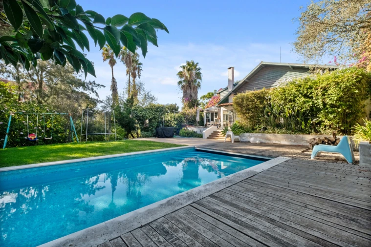 Moradia T5 para Venda em Carcavelos e Parede