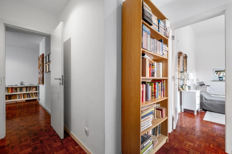 Moradia T5 para Venda em Carcavelos e Parede Foto 28