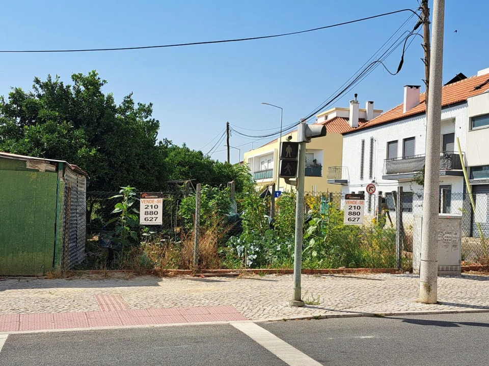 Terreno para Venda em Baixa da Banheira e Vale da Amoreira Foto 1