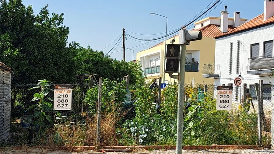 Terreno para Venda em Baixa da Banheira e Vale da Amoreira
