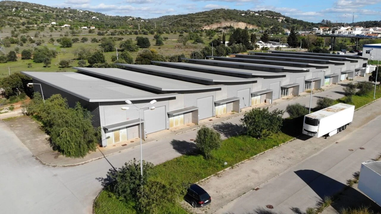 Armazém para Arrendamento em Algoz e Tunes Foto 1