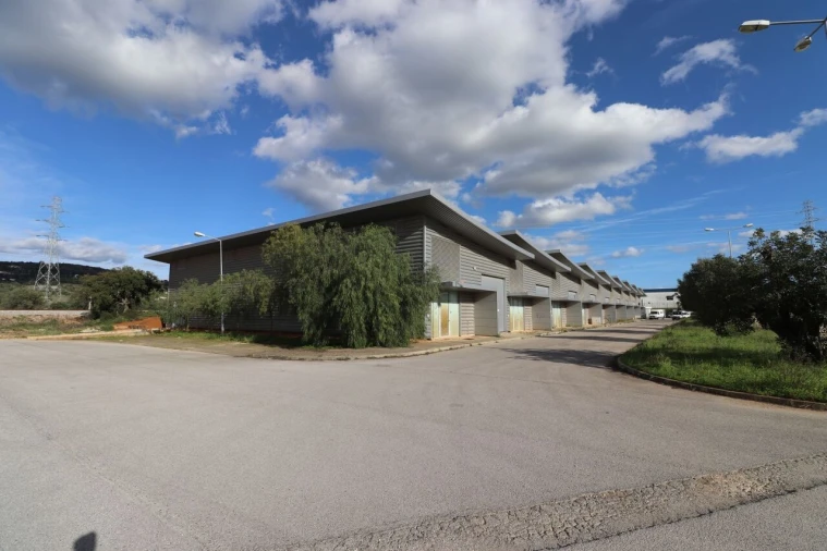 Armazém para Arrendamento em Algoz e Tunes Foto 4