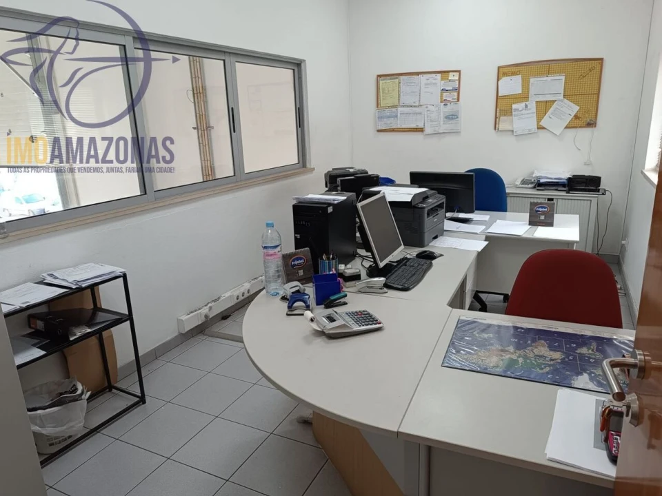 Armazém para Venda em Estômbar e Parchal Foto 12