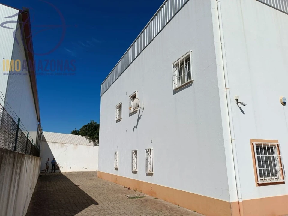 Armazém para Venda em Estômbar e Parchal Foto 3