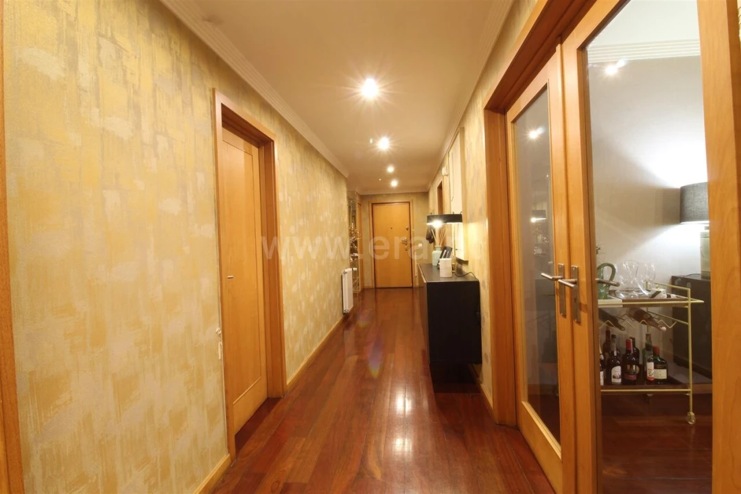 Apartamento T2 para Venda em Mafamude e Vilar do Paraíso Foto 7